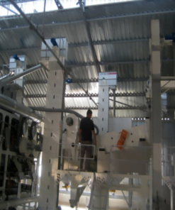Compact air recycling seed,grain,pulses and all type seeds cleaning machine with vertical dust removal and airflow control by Mmctech