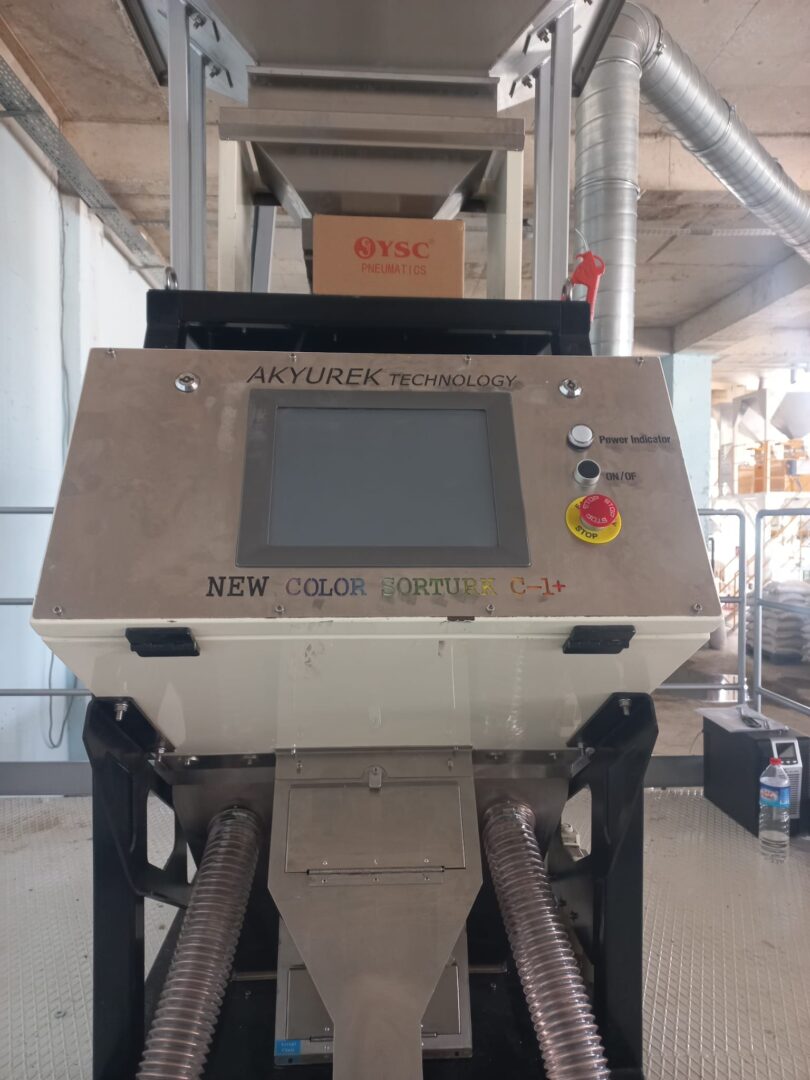 Mmctech small scale color sorter machine front view for Sale