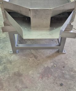 Efficient sesame seed cleaning with vibrating separator